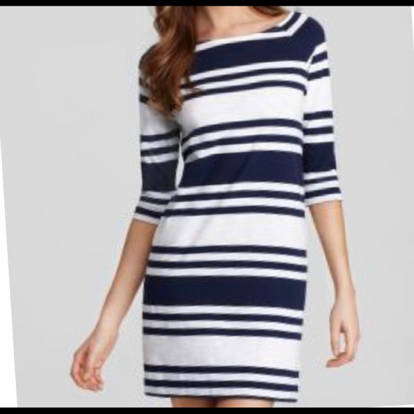 Lilly Pulitzer Dresses & Skirts - Lilly Pulitzer Cassie blue white dress medium